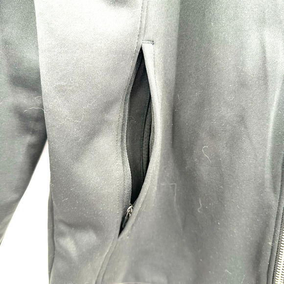 Under Armour size small zip up lightweight jacket gray black powered by celliant - Picture 4 of 6